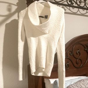 fairly worn white MODA international deep neck sweater